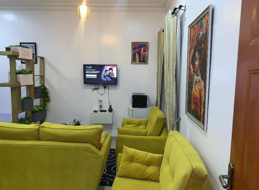 Cozy Studio Unit In Lekki Phase 1 - Kitchen, 24-7 Light, Wifi, Netflix Leilighet Lagos Eksteriør bilde
